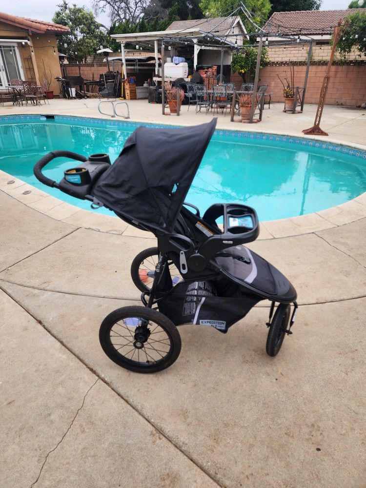 Baby Trend Expedition DLX stroller