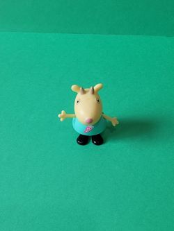RARE. Peppa Pig Gabrielle Goat Figure In Pure Light Green Dress W/ Ice Cream .