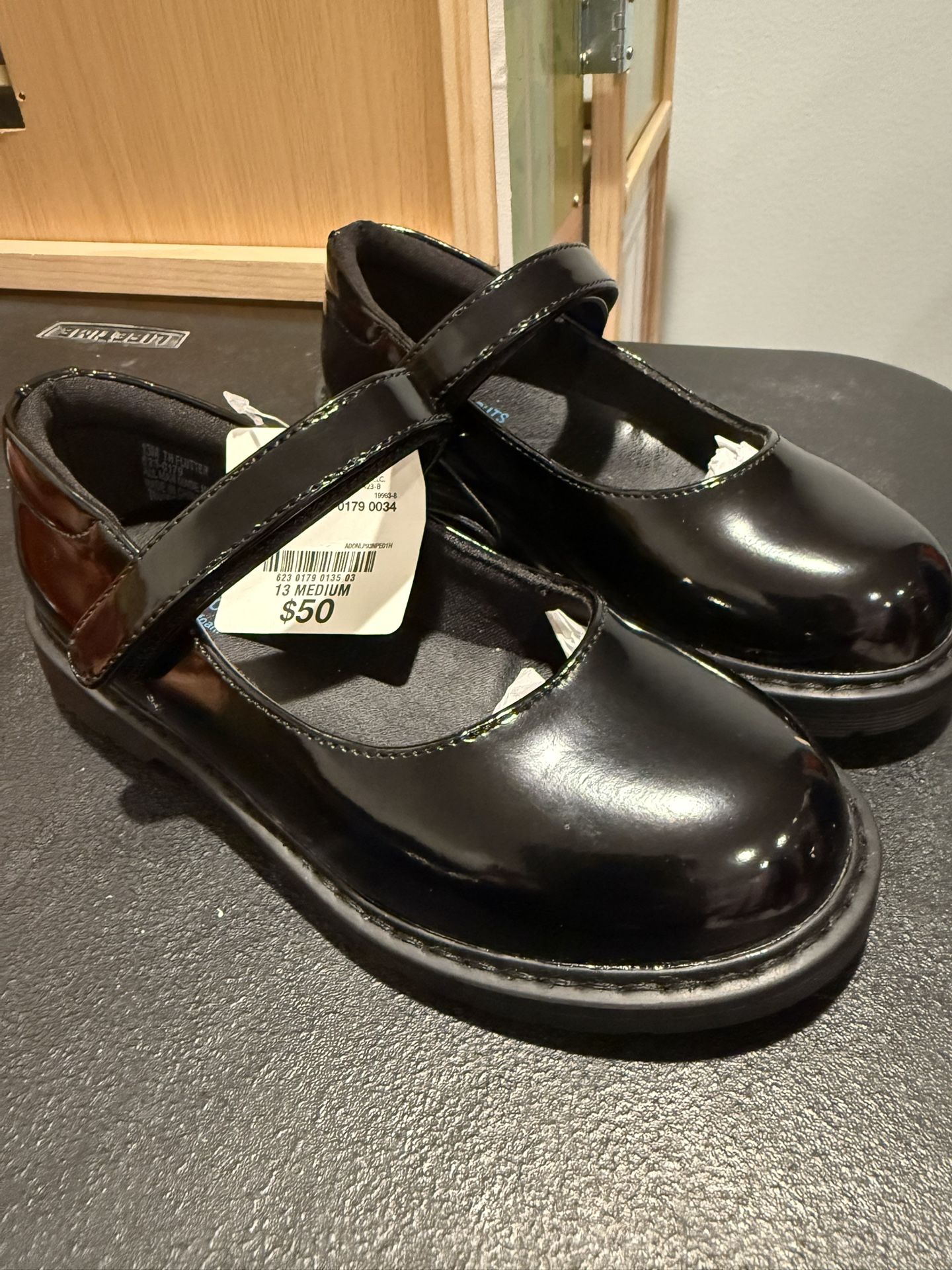 Girls New Mary Jane Black Pat Leather Size 13