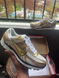 Nike Zoom Vomero men’s size 10 women’s size 11.5