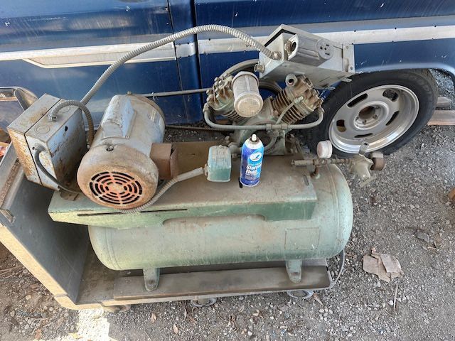 Air Compressor 2 Cylinder With 2 Hp Dayton Motor 110/220