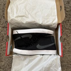 NIKE SB TRAILBLAZERS