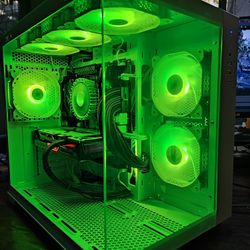 White RGB Gaming PC 12400F RX 6600XT