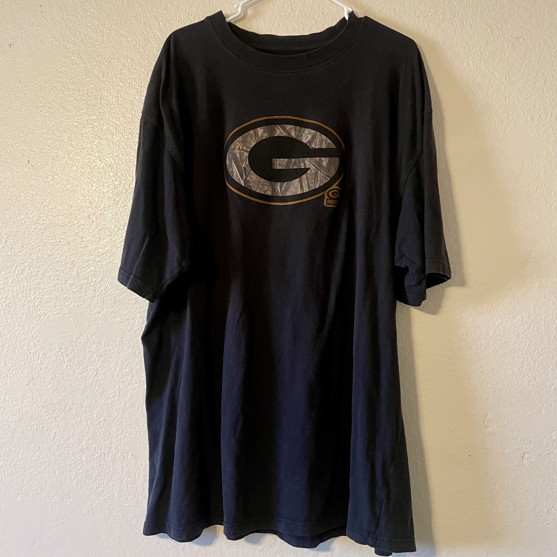 Majestic NFL Green Bay Hunter Camo Team Logo Shirt (2XL)