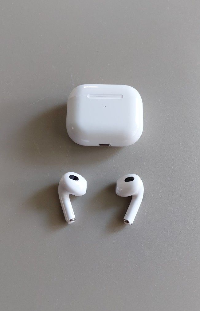 Wireless earbuds
