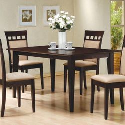 Comedor  De Madera 4 Silla 