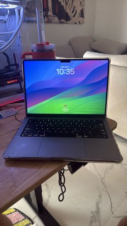 M2 Pro Macbook