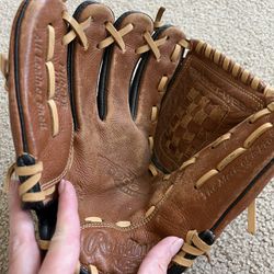 Rawlings Youth Left Handed Infielder’s Glove - 11 Inch