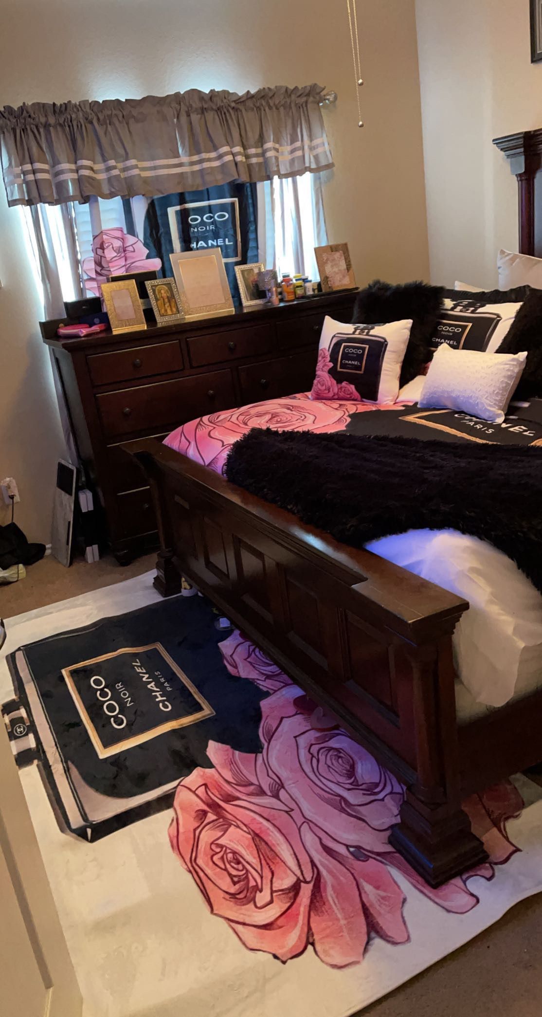 CoCo Chanel Bedroom Set & Matching Bathroom Set for Sale in Mckinney, TX -  OfferUp