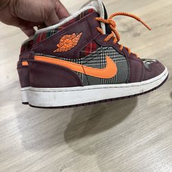 Air Jordon- Youth Size 4