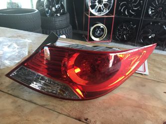 2013 Hyundai Accent tail light right side