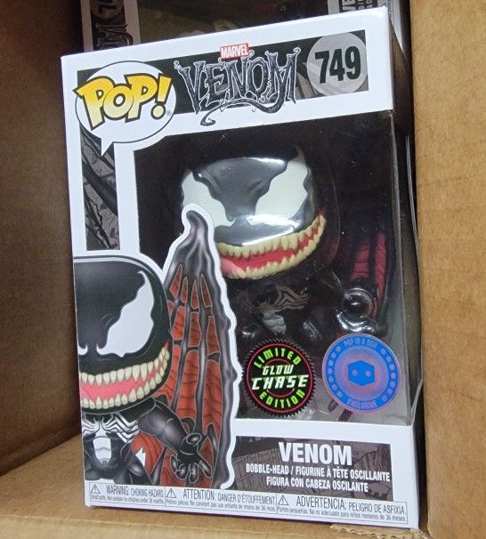 FUNKO "MARVEL": VENOM "W/WINGS" (L.E. GITD CHASE)!! (EXTREMELY RARE/VHTF) **PIAB EXCLUSIVE** 🔥 (MINT CONDITION/INCLS HARD PROTECTOR) *AVAIL*