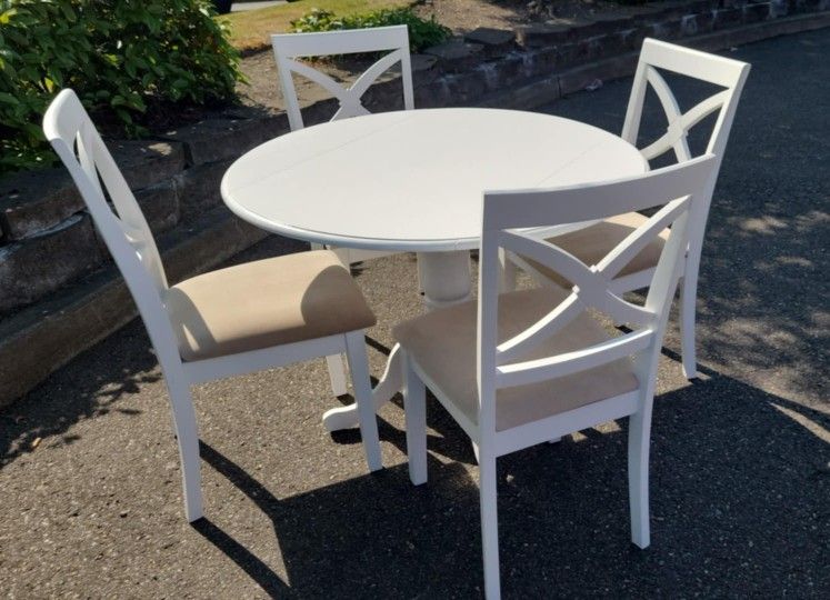 White Drop Leaf Dining Table And 4 X Chairs/ Pedestal/ Round/ Farmhouse/ Country/ Cottage/ Rustic/ Distressed/ Ashley / Bassett Style