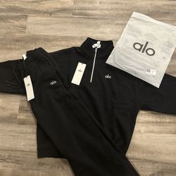 Black Alo Yoga Tracksuit With Quarter Zip Sweatshirt And Jogger Pants - Medium UNISEX Can Fit Both Genders 