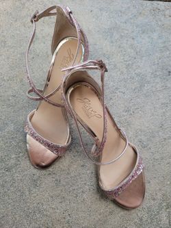 Jewel Badgley Mischka Heels