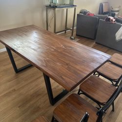 Dining Table And 6 Chairs