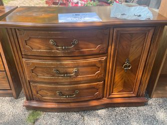 Buffet cabinet