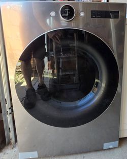 7.4 cu ft LG Stackable SMART Gas Dryer, Graphite Steel with TurboSteam and AI Sensor Dry Technology