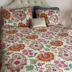 Queen Bedroom Set