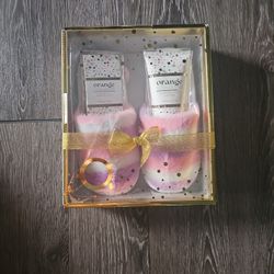 Orange Sandalwood Lotion And Foot Soak+ Slippers