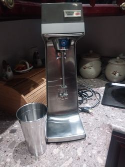 NSF HAMILTON BEACH COMMERCIAL MILK SHAKE MACHINE EXCELLENT CONDITION LIGHTLY USED