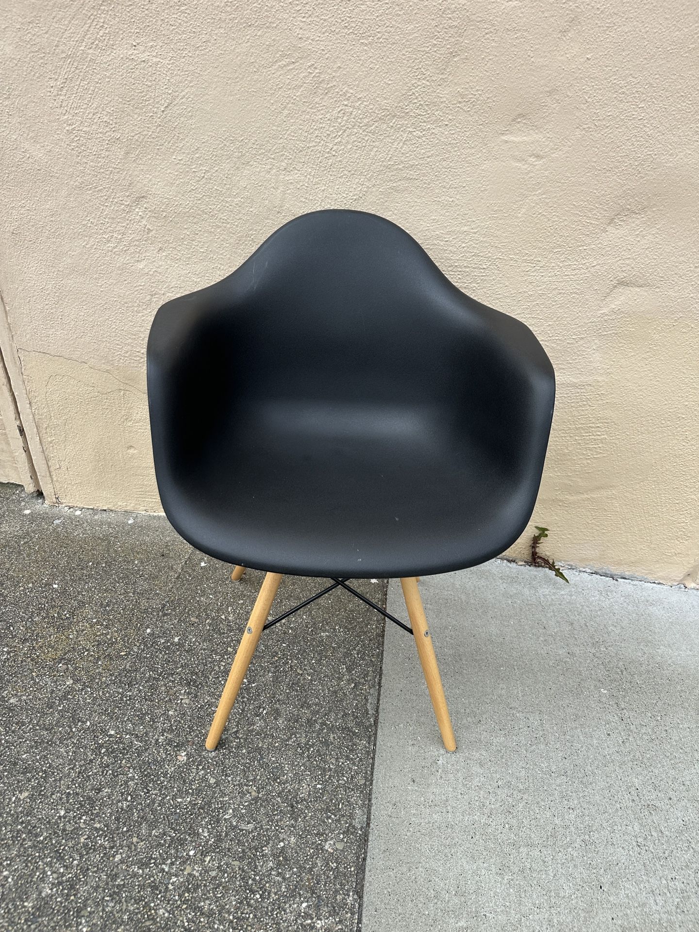 MCW Chair