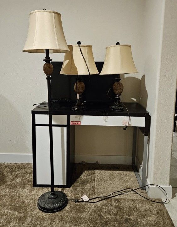 Desk And RCA TV W/No Remote