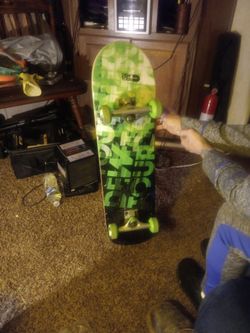 DeWTOUR Skate Board 10 Dollars.firm On Price