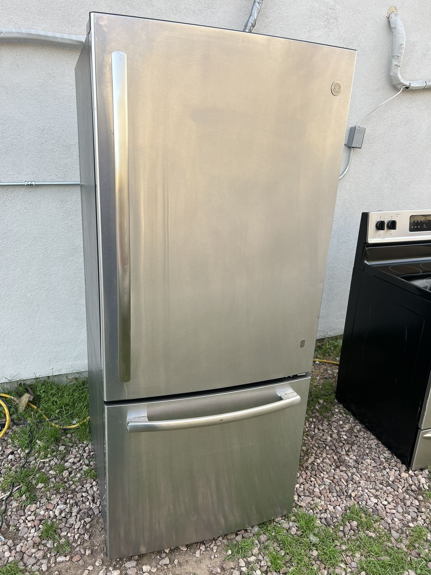 GE Stainless Steel Refrigerator 30 in wide