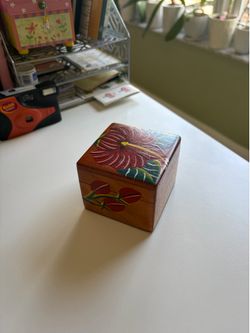 Jewelry box
