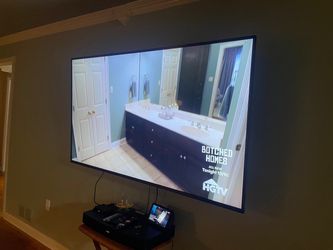 3 TV’s with wall mounts!  Working