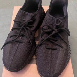 Adidas Yeezy Boost 350 v2 Onyx Sz 10
