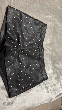 Short en cuero talla 8
