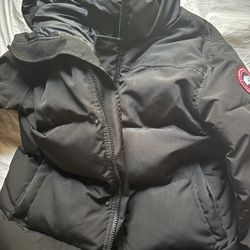 Canada Goose Size M & L
