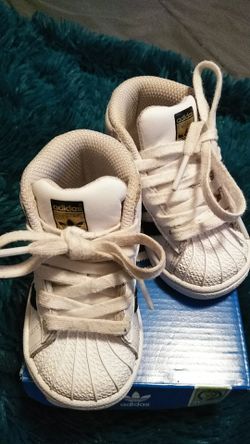 White n black shell top 4c