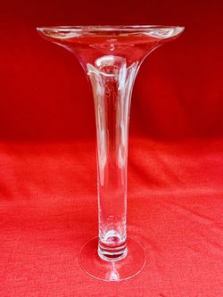 Extra tall-20 3/4” Clear Glass Flower Vase Centerpiece 