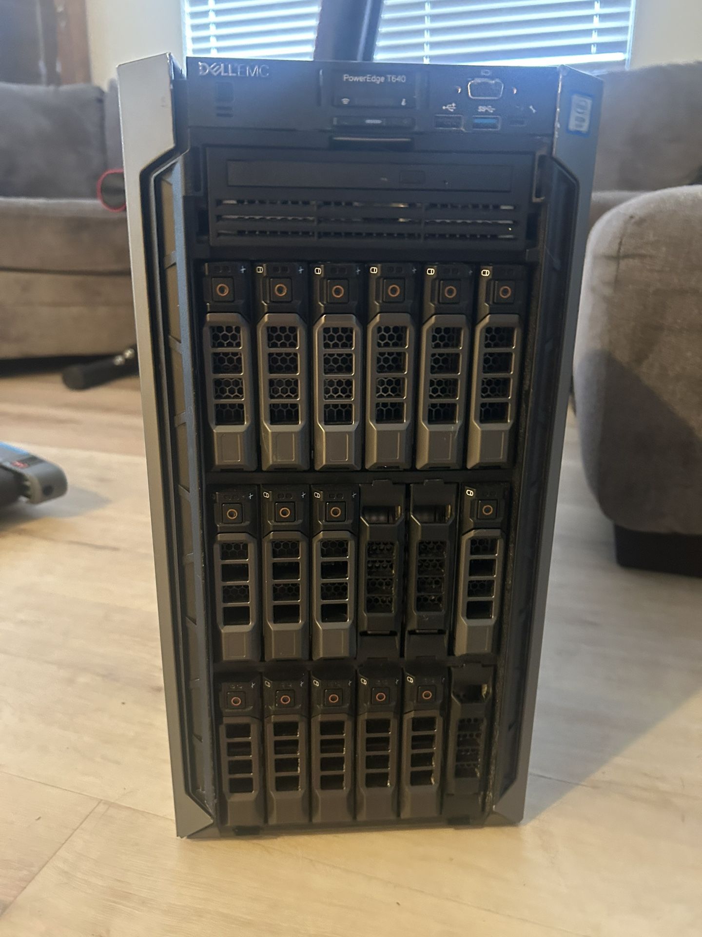 Dell PowerEdge T640 Business Server