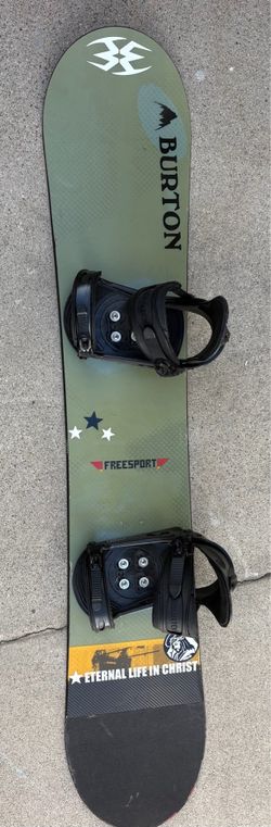 Burton 5’ snowboard with Bindings