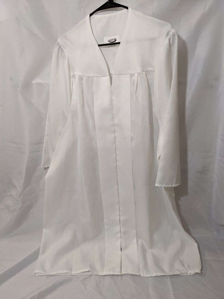 Jostens Graduation Gown And Hat White