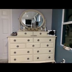 Dresser and Two Night Stands 