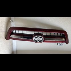 2005-2007 Toyota Sequoia Upper Grille OEM