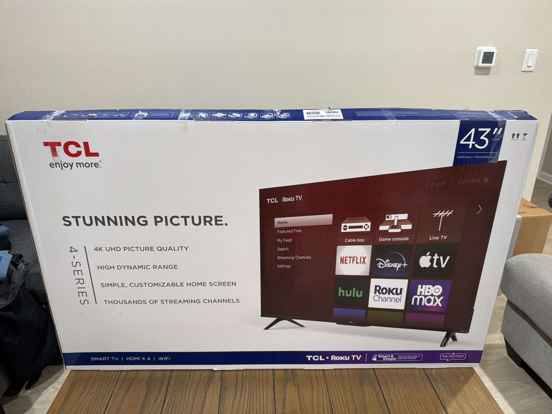 TCL 43’’ Class 4-Series 4K UHD HDR LED Smart Roku TV - 43S455