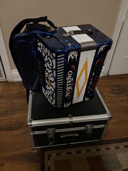Accordion Norteño by gabbanelli. Great condition 2 tonos sol y fa
