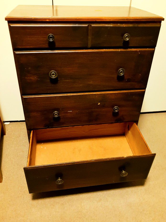 Chest Of Drawers Four Tier Drawer Set Beautiful Honey Oak Wood Like New Condition But Vintage