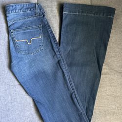 Kimes Ranch Women’s Light Wash Mid Rise