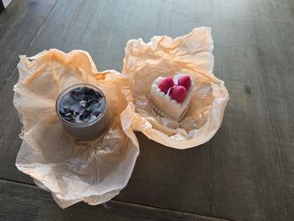 Strawberry And Chocolate Flavor Candle
