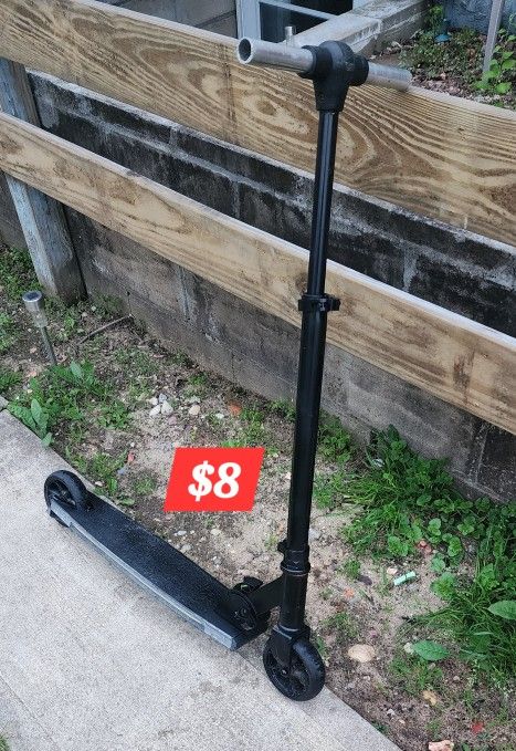 Black Scooter READ