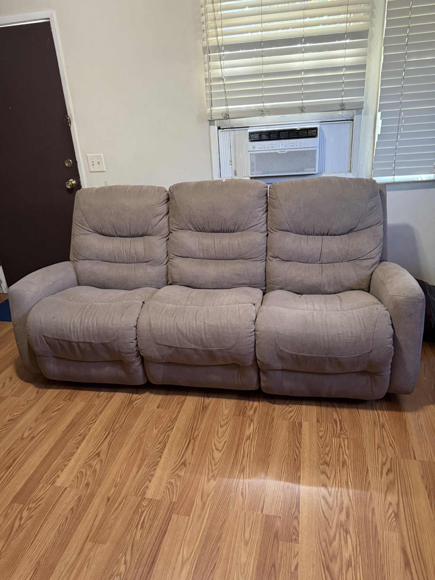 Couch Recliner, 3 Seats