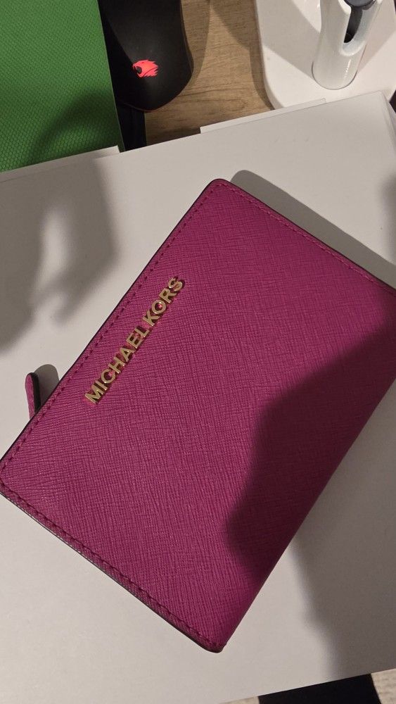 Michael Kors Pink Wallet And Cardholder 