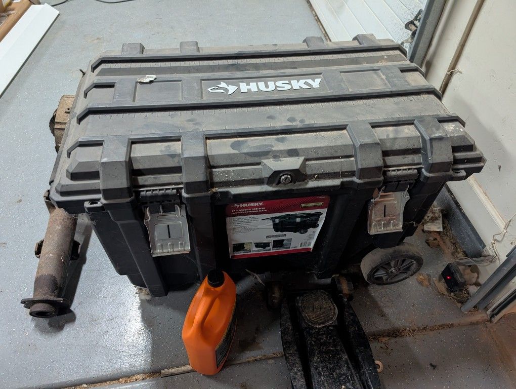 Almost Brand New Husky 37inch Mobile Job Box